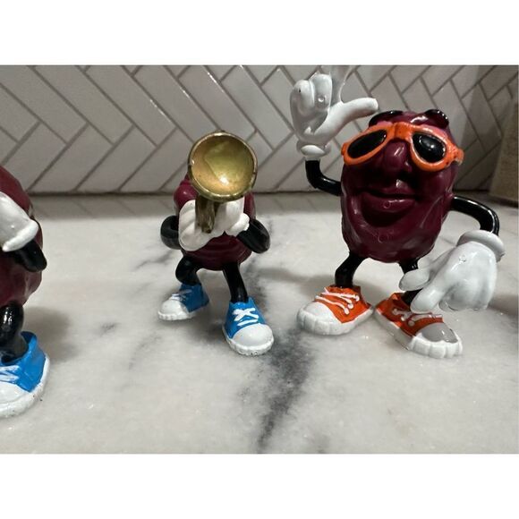 Vintage California Raisin Figures 80s 90s Sax Boombox Guitar Sunglasses 2" to 3" - Picture 7 of 12